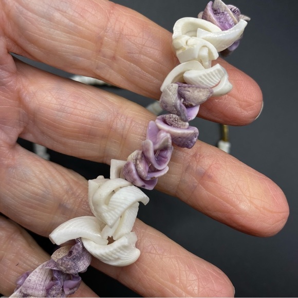 Vintage Purple & White Natural Shell Necklace - Picture 4 of 8